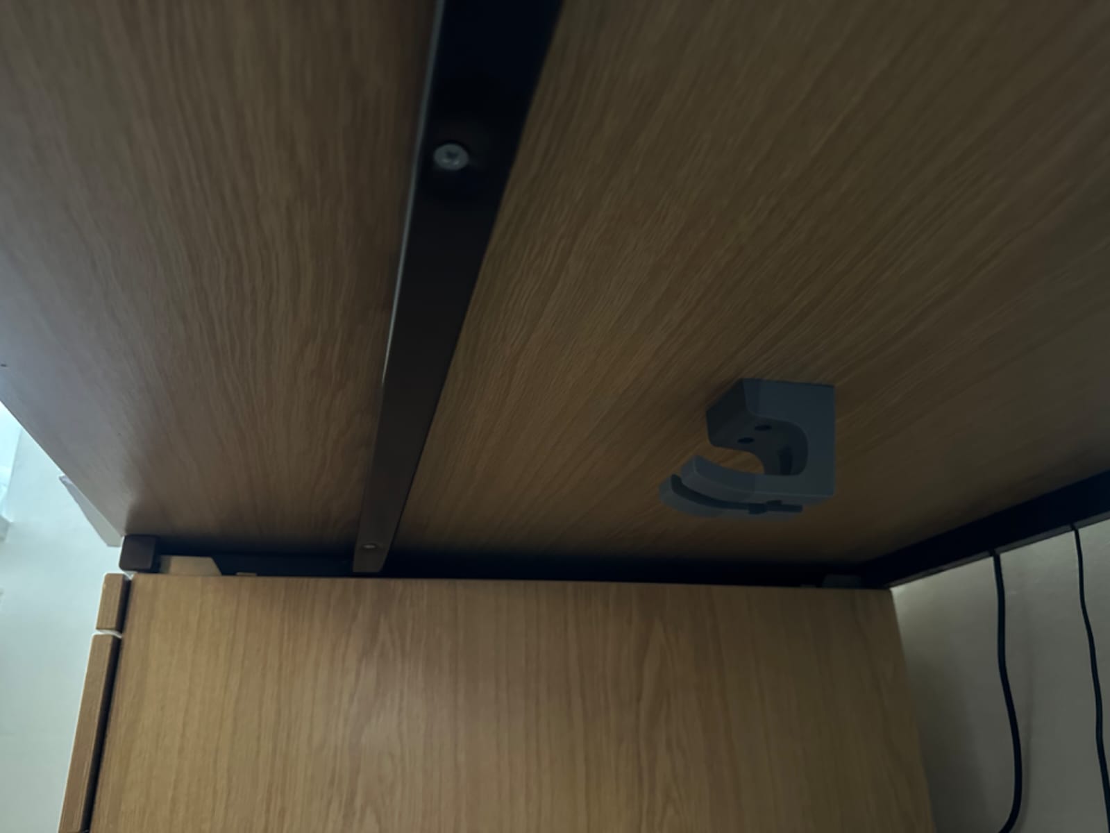 Under Table PS5 Controller Holder wired edition